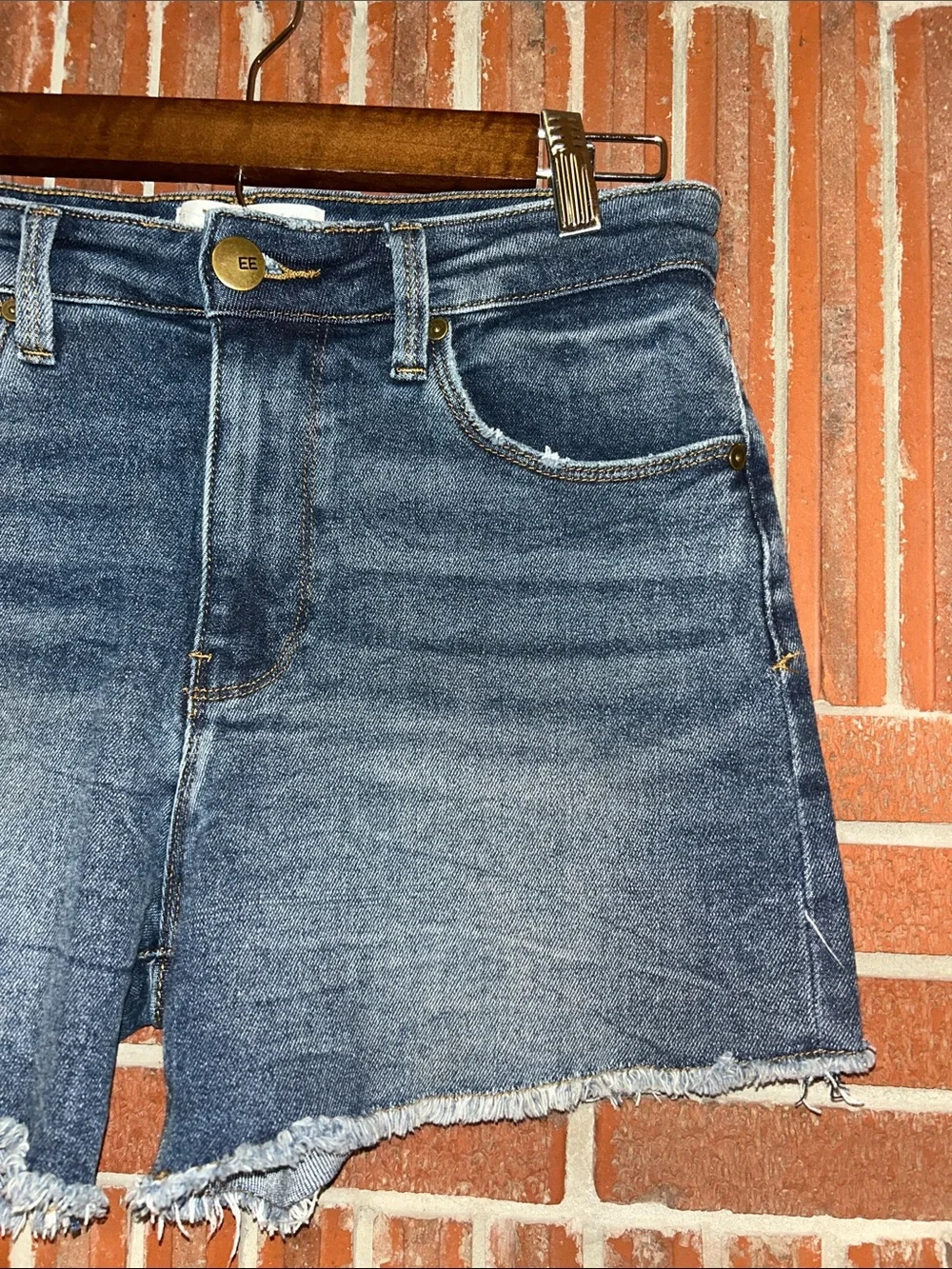 EVEREVE The EVER short, high rise cut off, 7” inseam